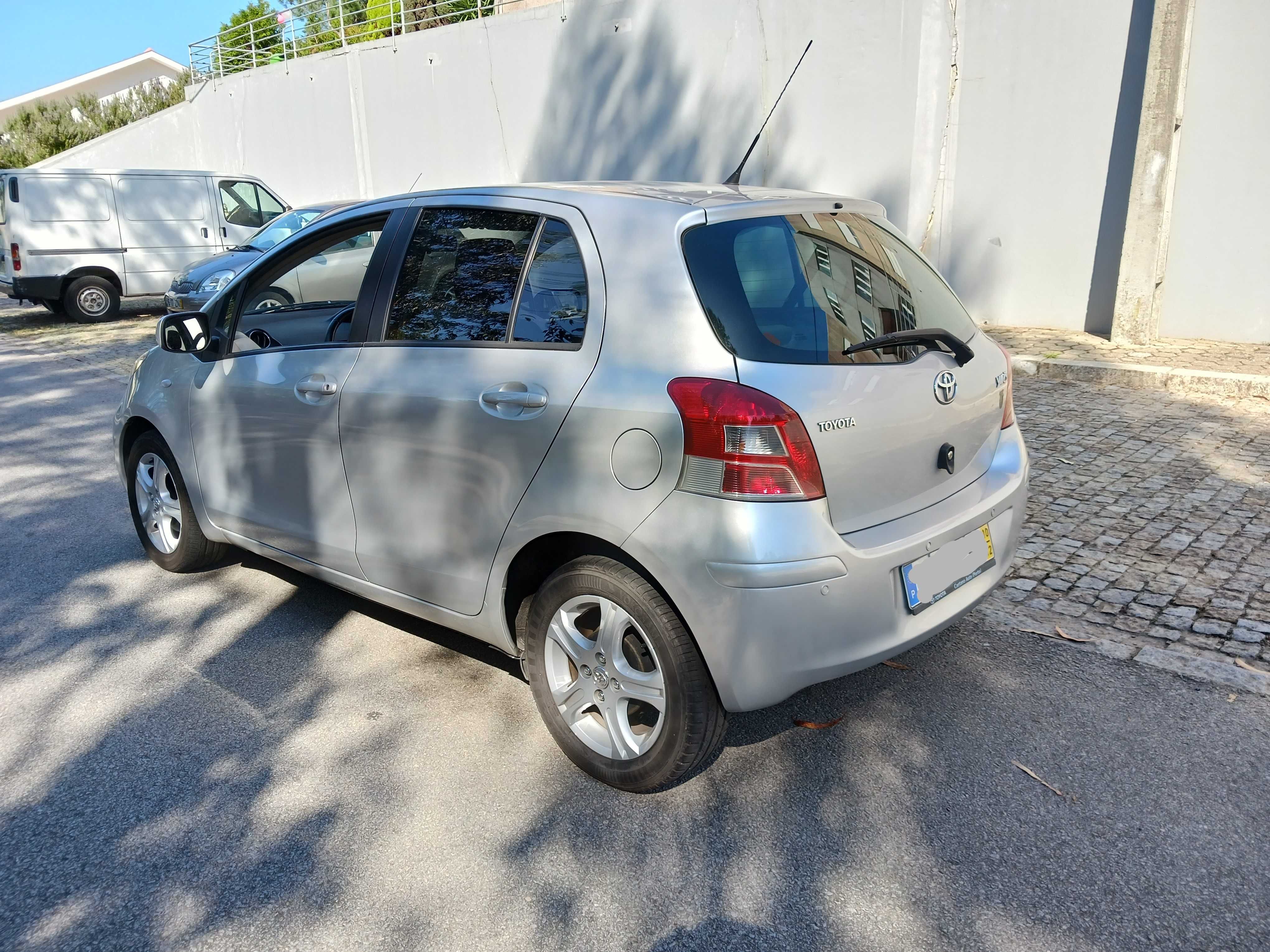 Toyota Yaris, 1.33 5P Sport Rock In Rio - c/AC e sensores estaciona/