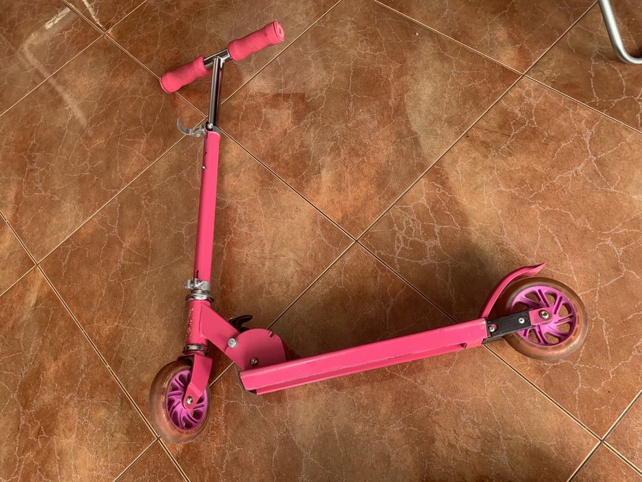 Самокат дитячий металевий, колеса світяться.