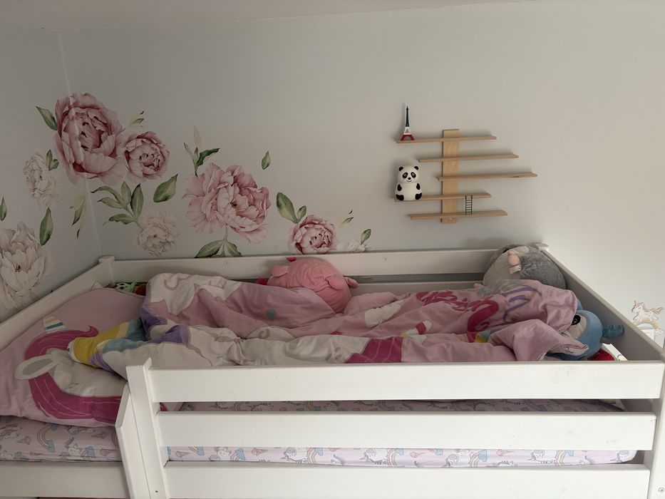 Łóżko piętrowe, drewniane, białe