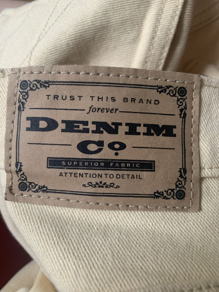 Нові прямі джинси Denim&Co