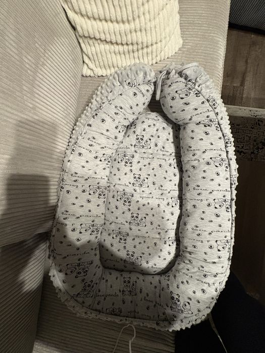 Rogal do karmienia, kokon niemowlecy, poduszka poporodowa i rozek