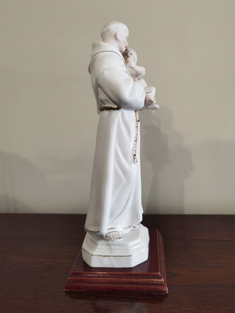 Estátua Santo António