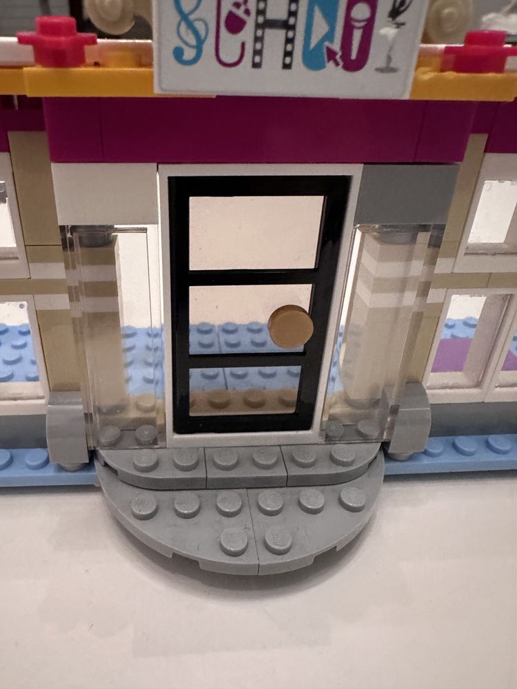 Lego friends 41134 Szkoła artystyczna w Heartlake