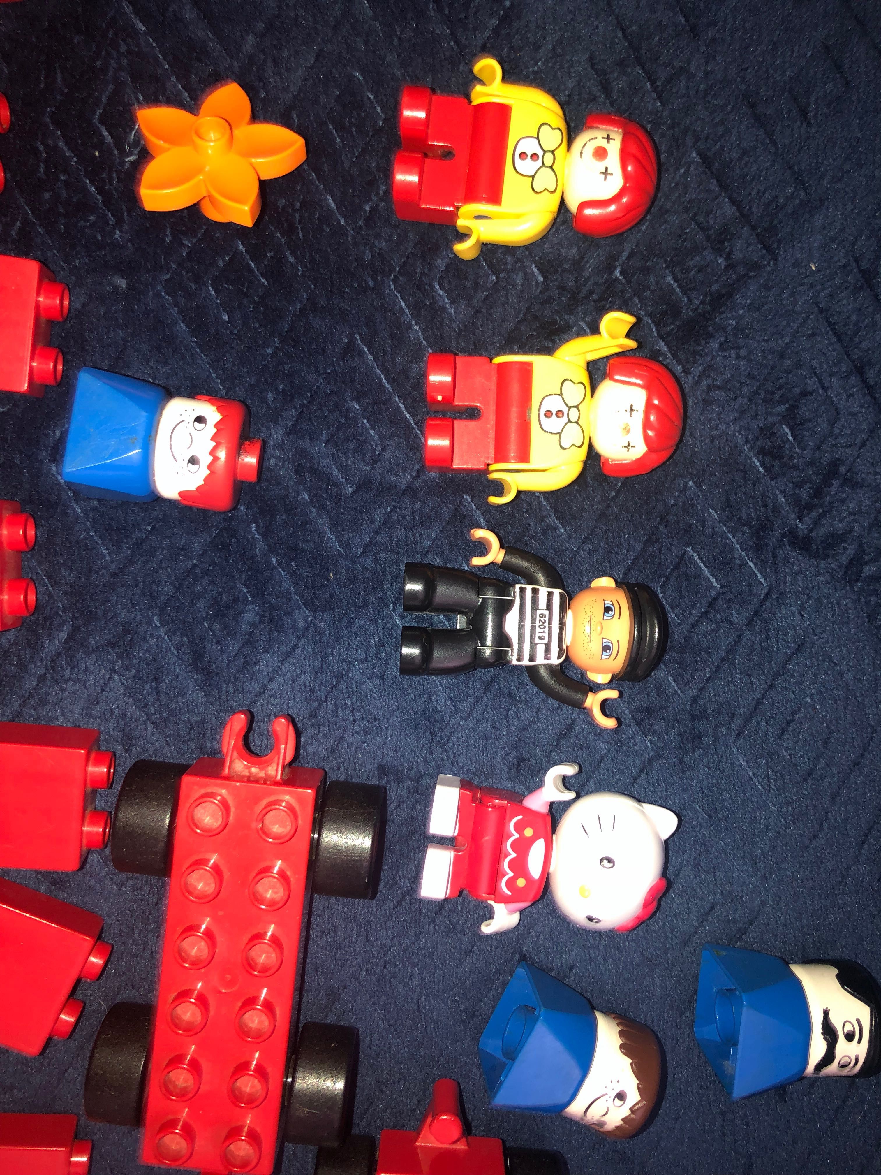 Lego duplo 51 elementow 7 figurek zestaw