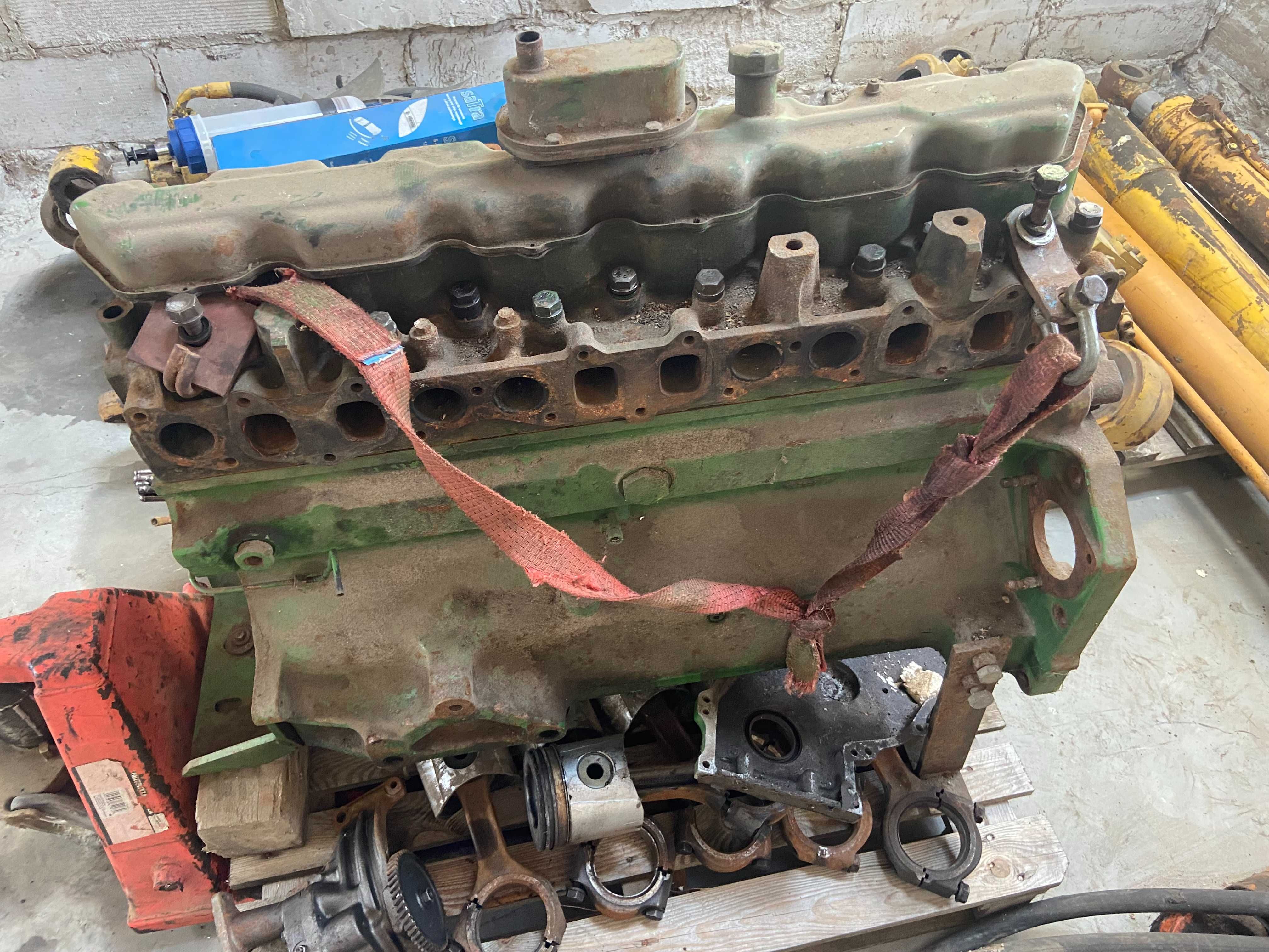 John Deere 6101 i 6101H i 6076 i 6081 Wtryskiwacz Wtrysk Paliwa