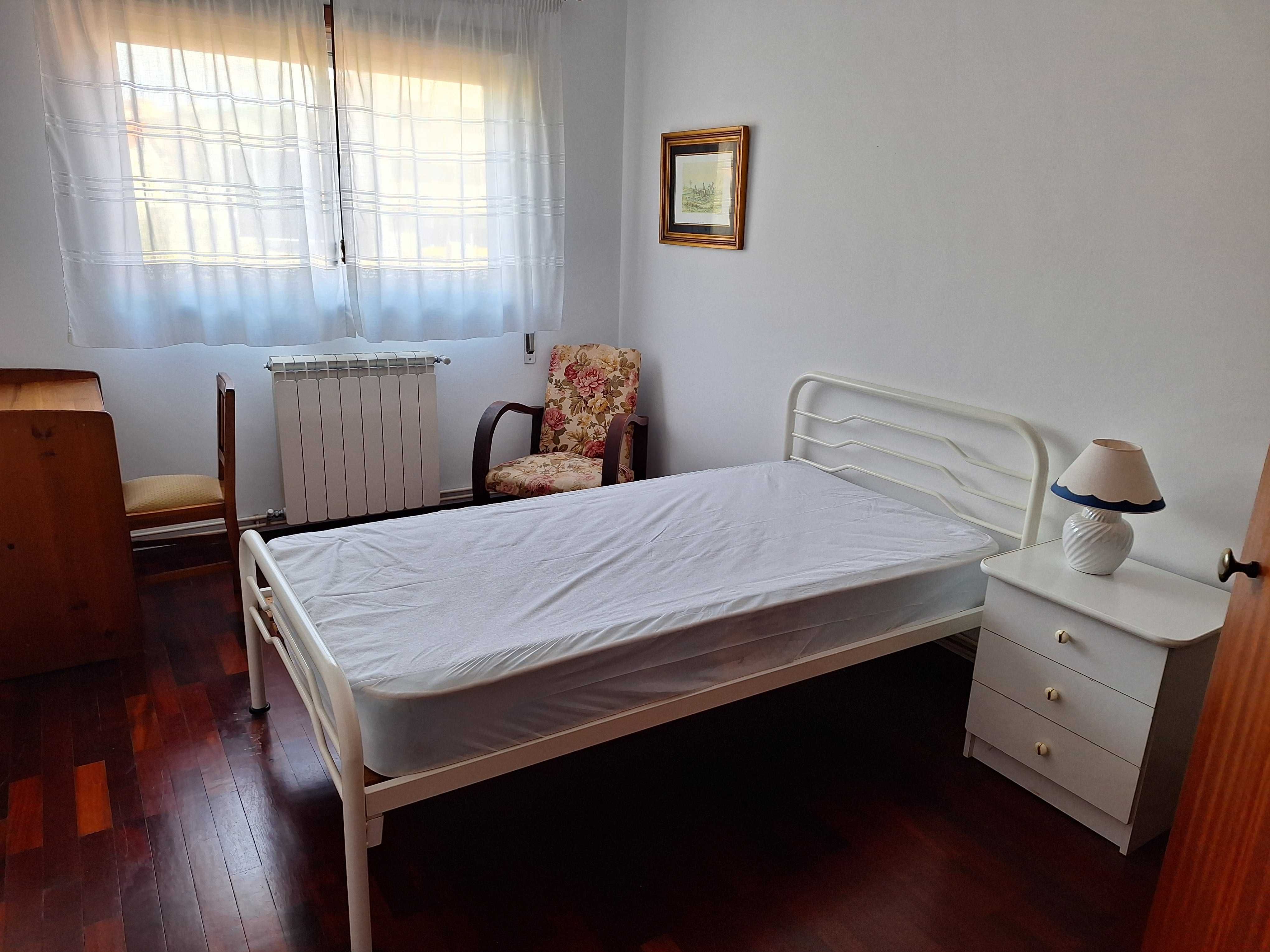 Arrenda-se Quartos em Leiria  a estudantes / estagiários
