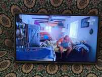 Телевізор KIVI 32HK30G з Smart TV і Wi-Fi