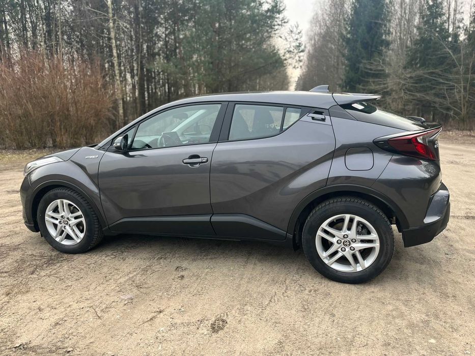Zadbana Toyota C-HR