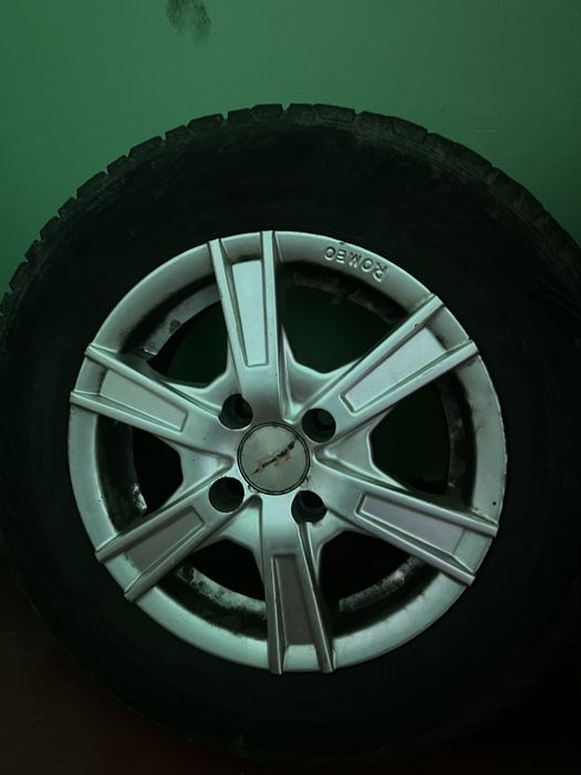 диски р13 4/98  4/100 з жигулів на гарній зимовій гумі ваз ланос