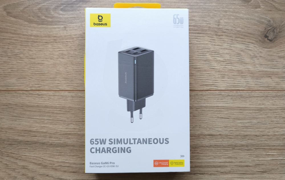 Зарядний пристрій Baseus 65W GaN 6 Pro чорний. Новий
