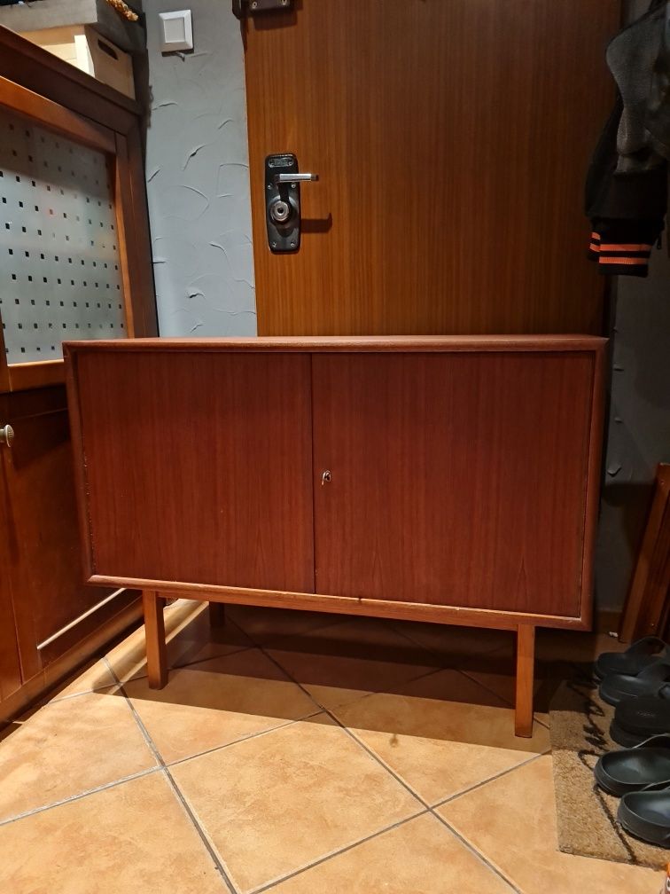 Komoda ,szafka tekowa ,skandynawski design,Dania lata 60,vintage