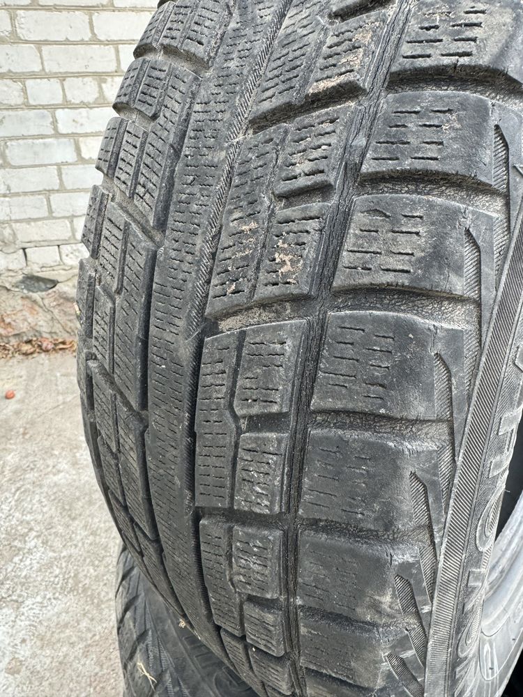 Зимова резина Yokohama 235/60 R18