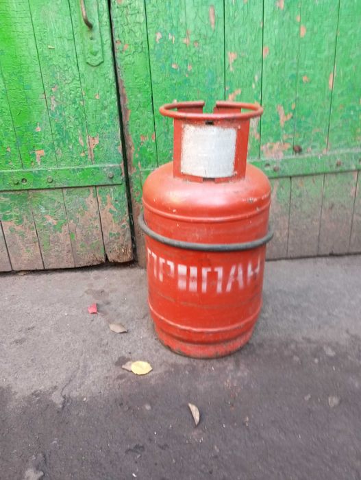 Газовый балон на 27 л б.у в хорошем состоянии.