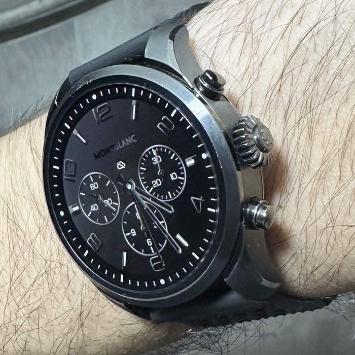 Швейцарский смарт годинник Montblanc Summit 2