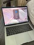Продаю свій MacBook Pro 2017 року, 250ГБ