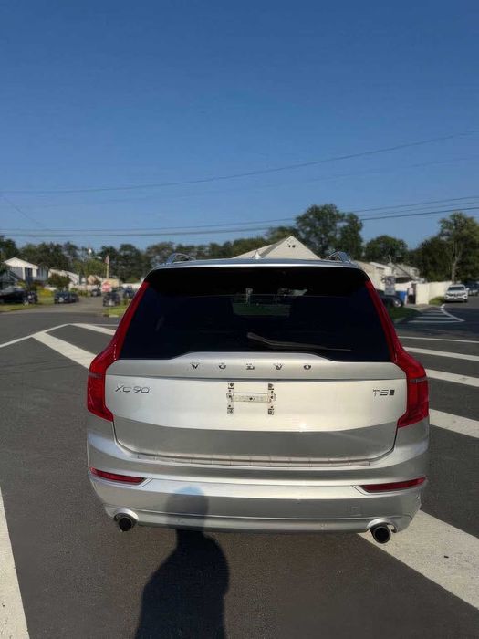 Volvo XC90 T5 Momentum 7-Passenger      2018