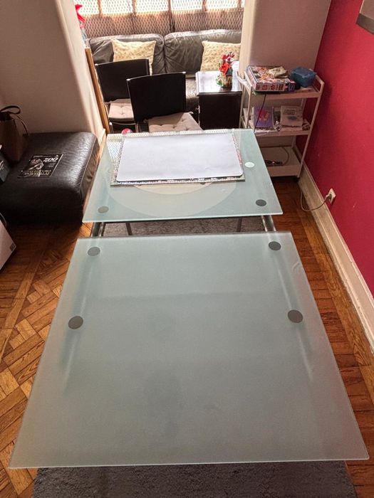 Mesa de Jantar em vidro