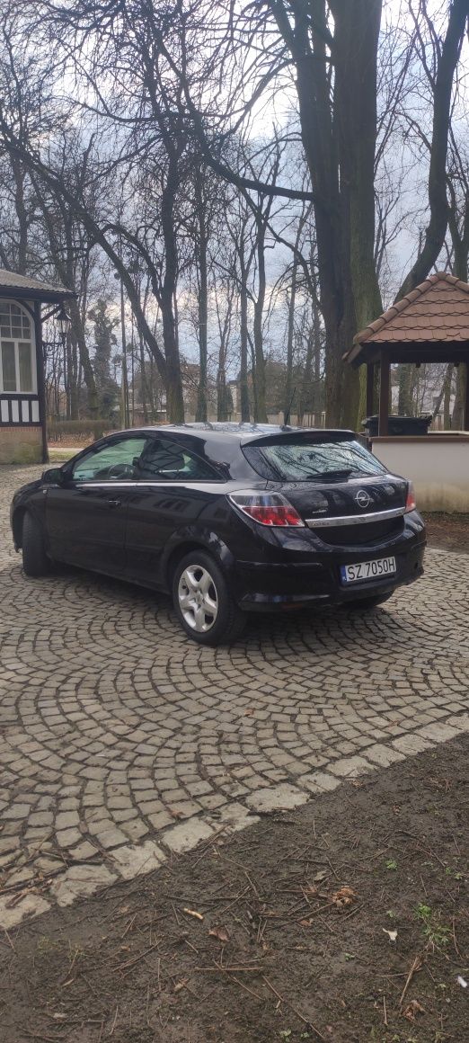 Opel Astra H GTC 1.6