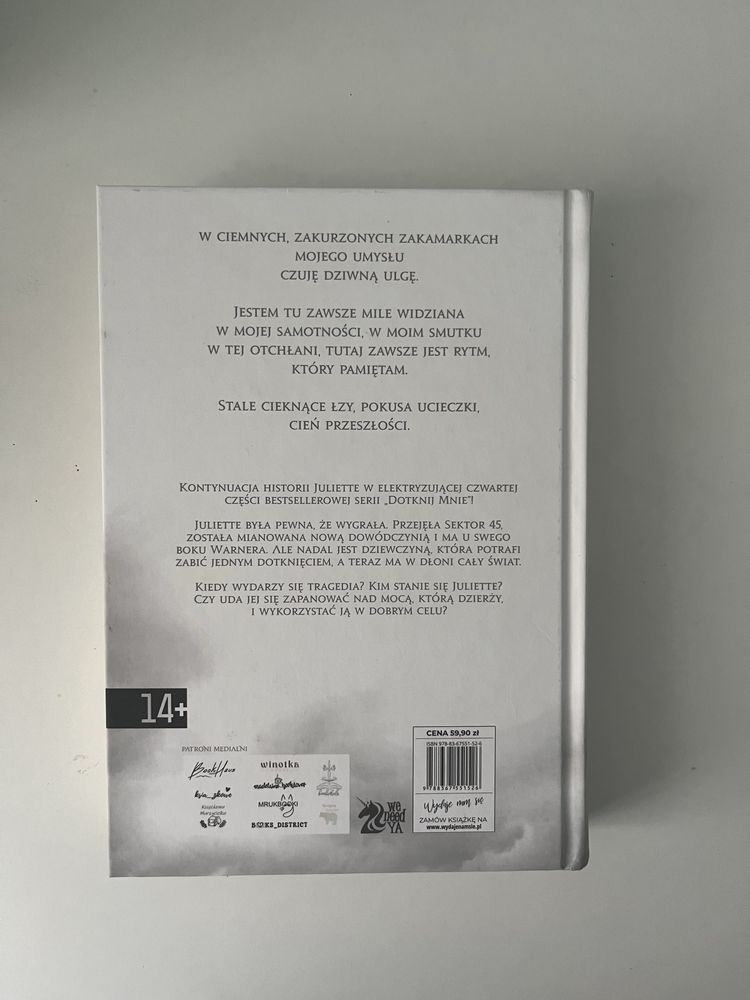 "Ulecz mnie" książka Tahereh Mafi