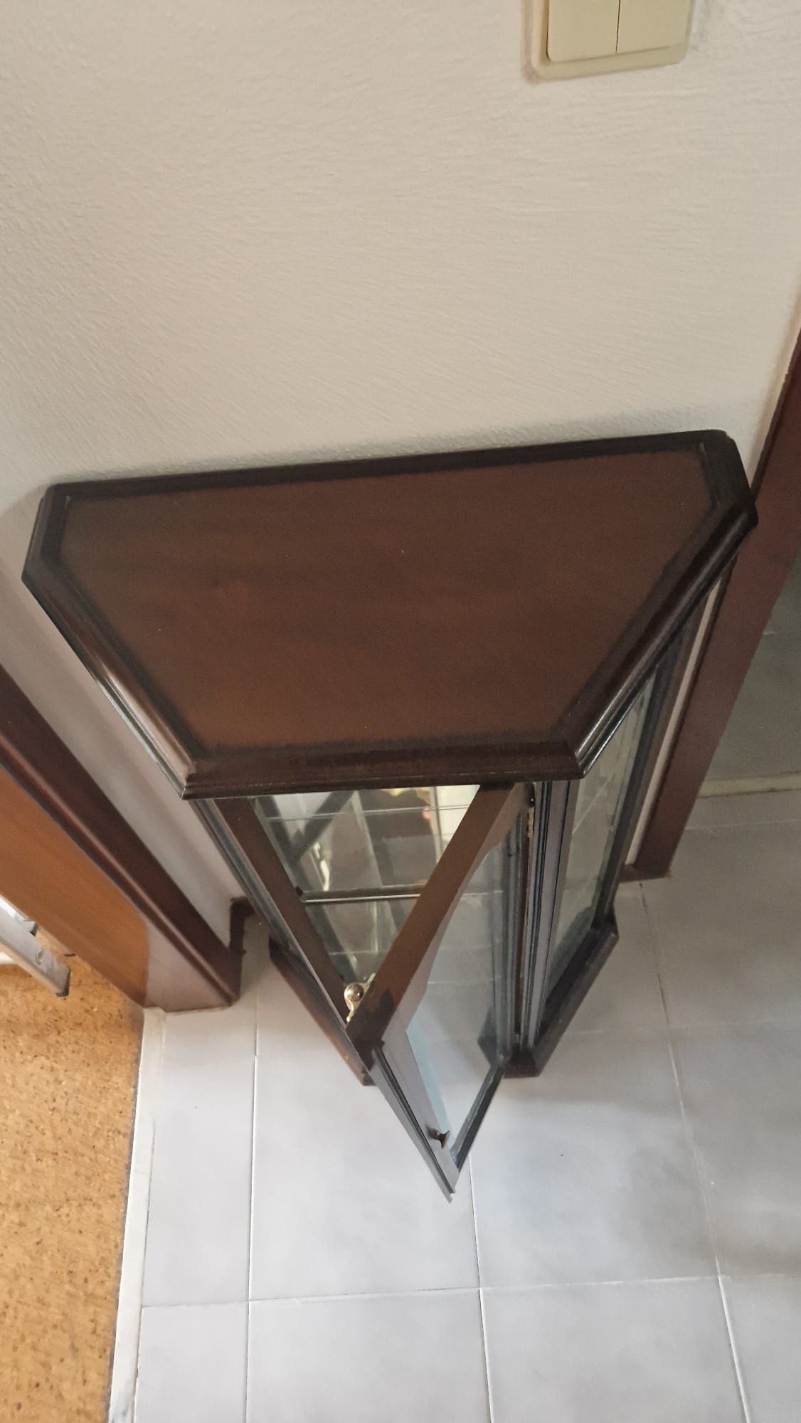 Vitrine em mogno