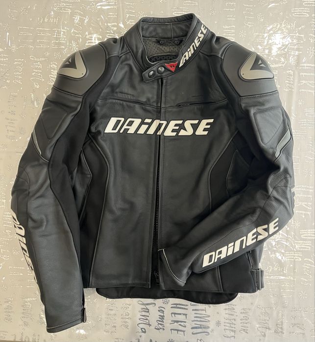 Casaco motard em pele da Dainese N. 50
