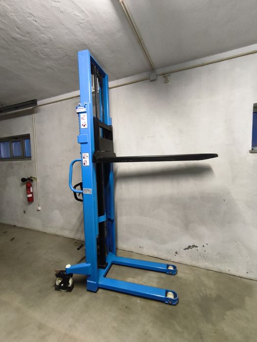 Stacker manual a 3 metros