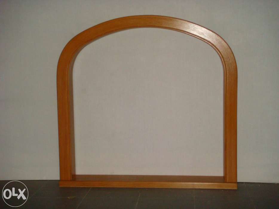 Janela redonda em madeira solid wood