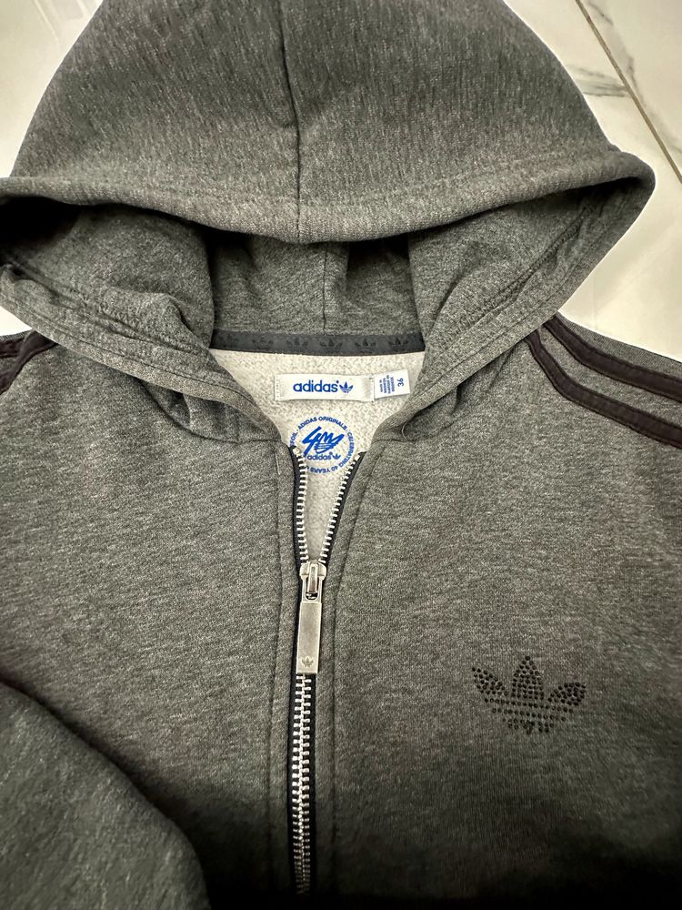 Костюм Adidas оригинал, размер S