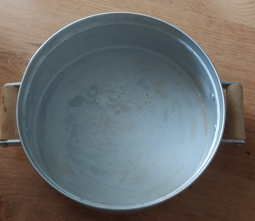Sokownik parowy aluminiowy z czasów PRL