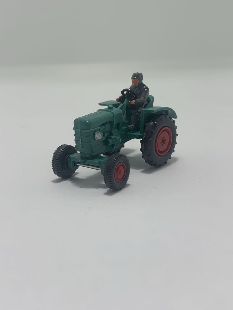 Tractor da Wiking escala 1/87