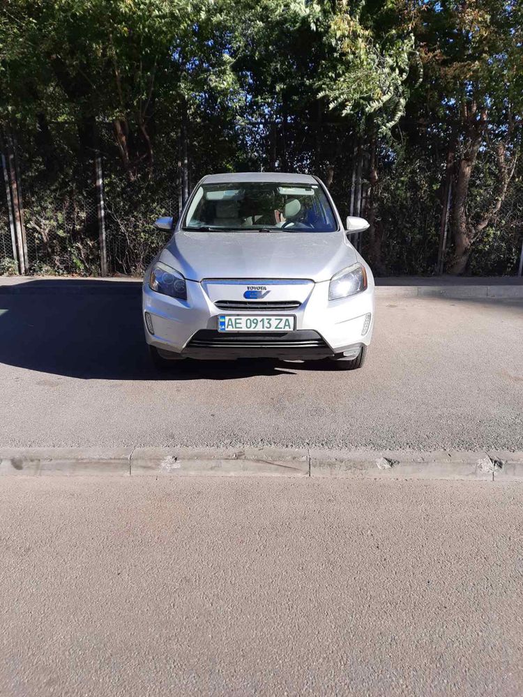 Продам Toyota RAV4 EV 2012