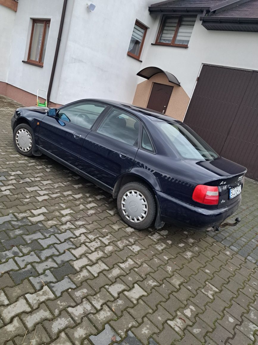 Audi a4 b5 1.8 benzyna