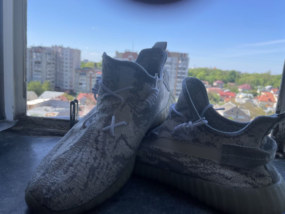 Кросівки на подобі adidas