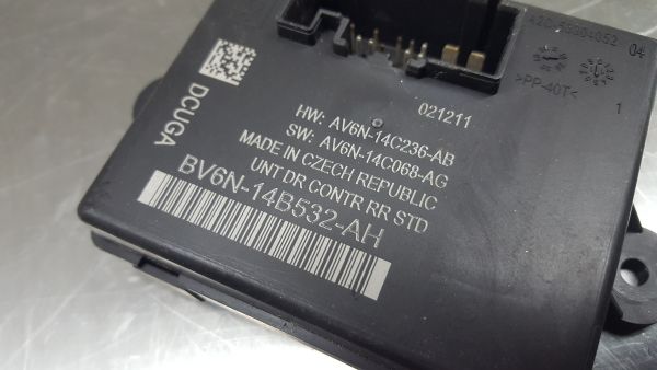 Módulo porta trás direito FORD Focus III