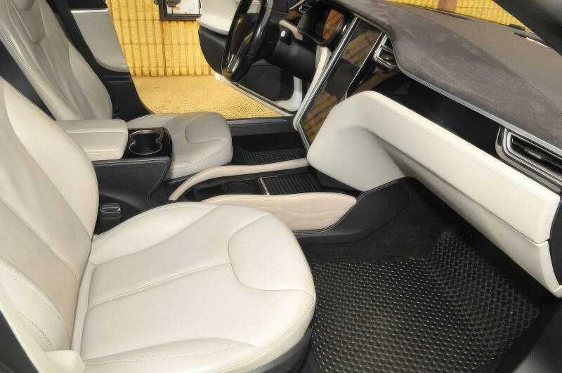 2015 Tesla Model S 85D