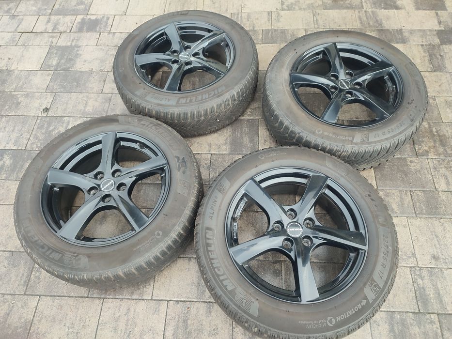 Zestaw zimowy felgi z oponami 17 5x114.3 Renault. Honda. Mazda. Kia..