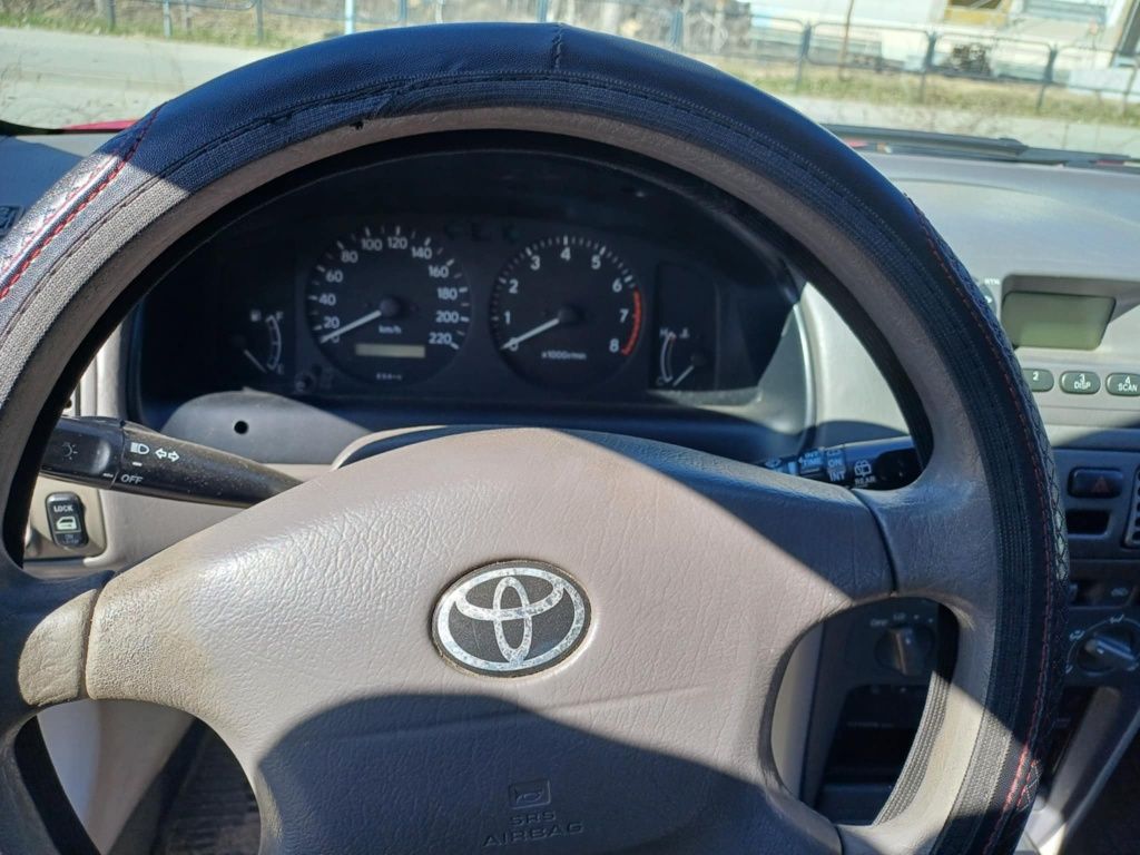 Sprzedam Toyotę Corollę