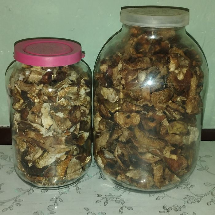 Продам мариновані, сухі білі гриби...
