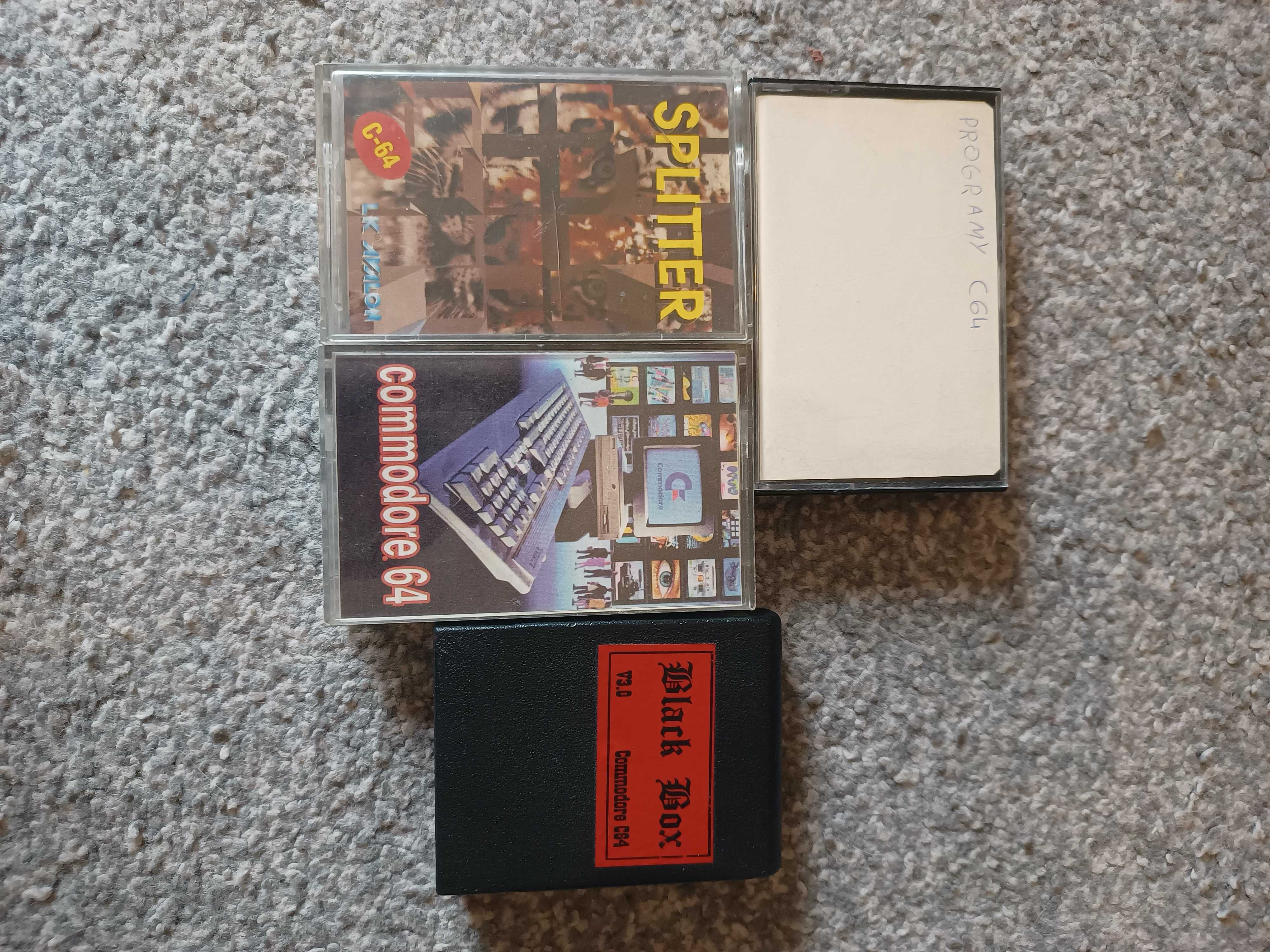 Commodore 64C zestaw retro (sprawny, joystick, Black Box, kasety)