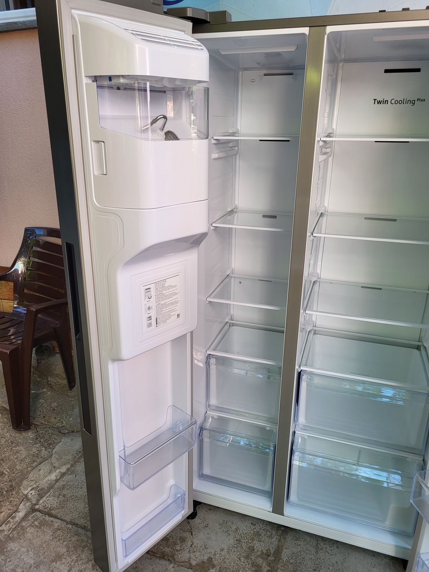 Холодильник Samsung side-by-side RS6JA8811S9