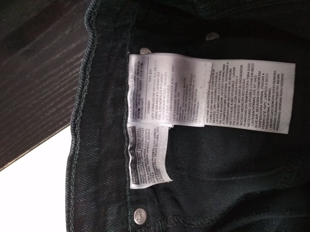 Levi's jeans czarne spodnie jeansowe dżinsy 32x32