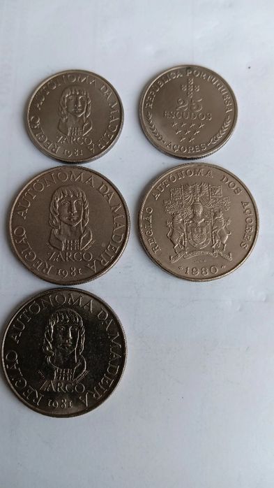 2 colecções das regiões Autónomas