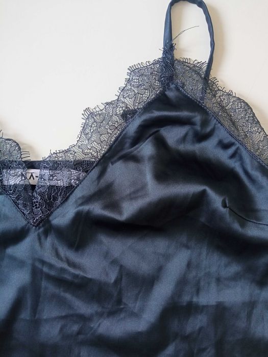 NA-KD lekka seksowna damska koszulka z koronką r 36