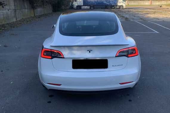 Продаю Tesla Model 3 Perfomance 2019 обслужена, доглянута!
