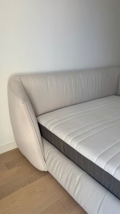 Too Night bed Ivory Color