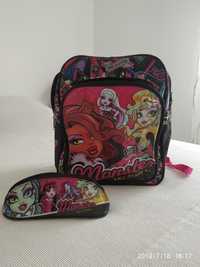 Mochilas Quik Silver e Monster High