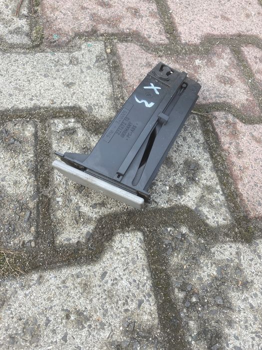 Uchwyt Na Kubek Napoj BMW E83 X3 Europa