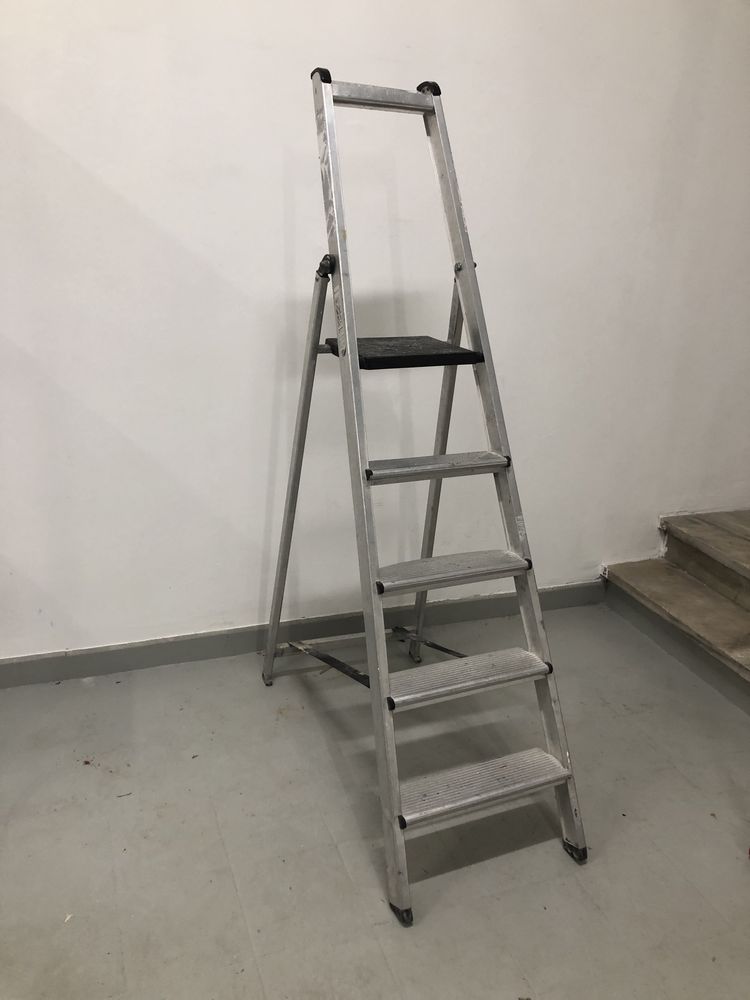 Escadote Profissional Teicocil 4 degraus