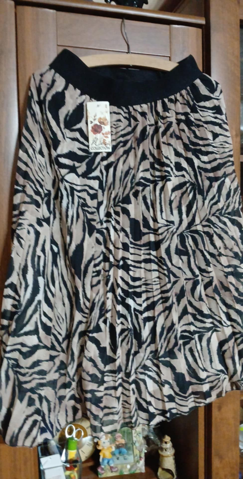 Spódnica plisowana zebra bez  na gumce nowa