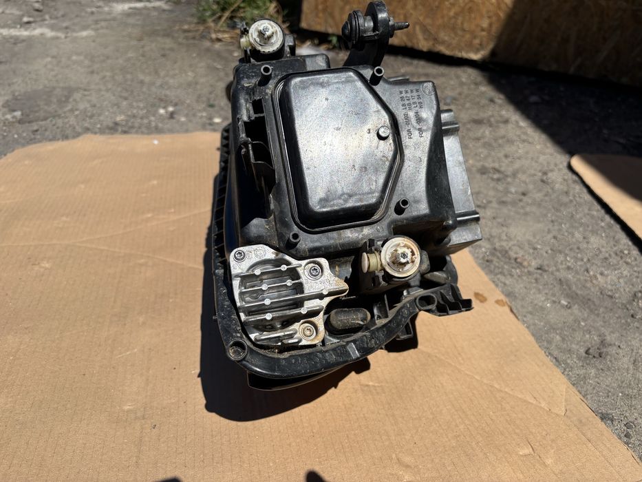 Фара ліва (водійська) Passat B9 2020 — тріснута, але робоча